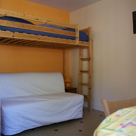 Au Coeur De Bourg Csm Apartment Courseulles-sur-Mer Room photo